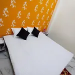 Yash Paying Guest House