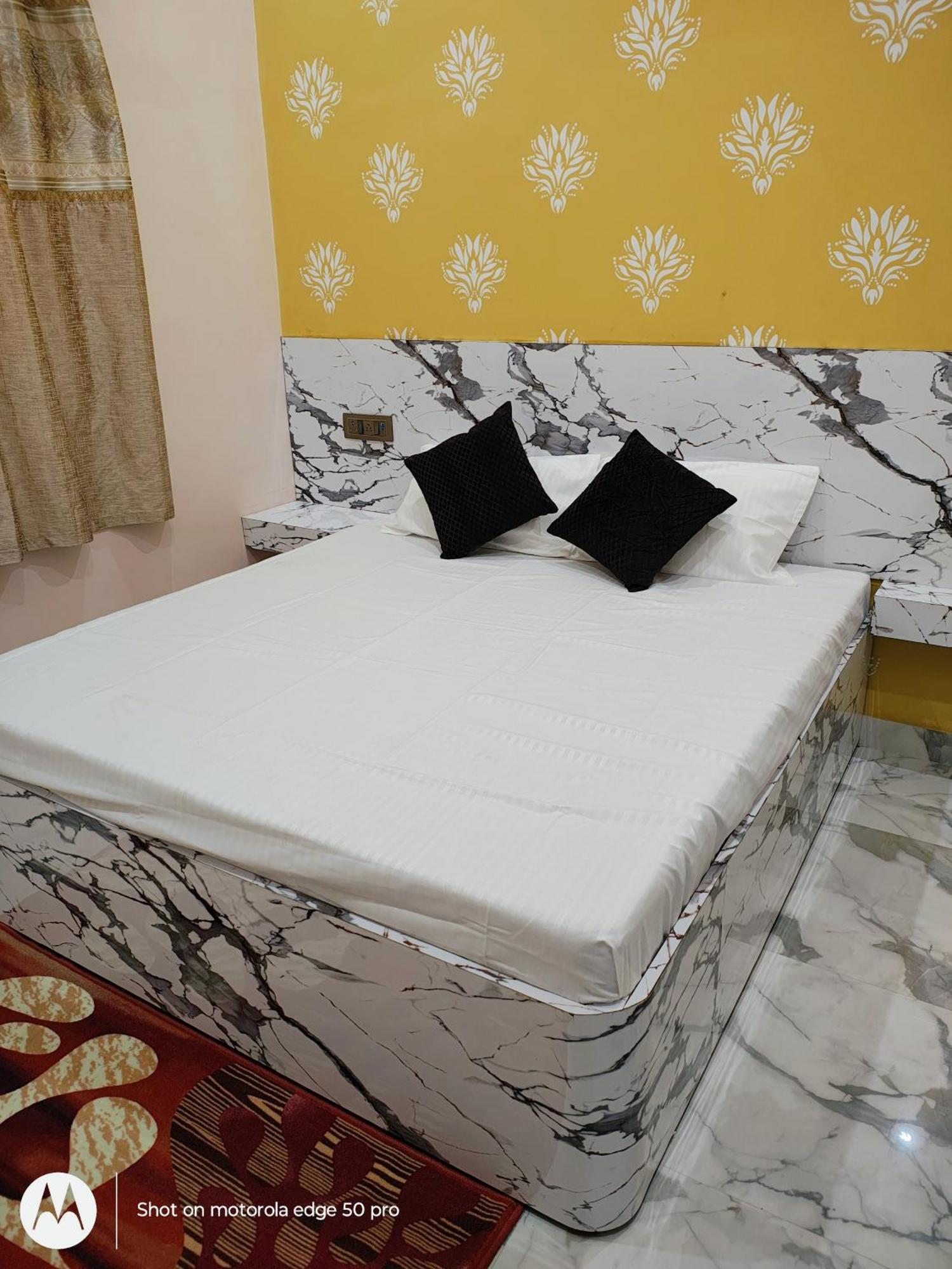 Guest house Yash Paying